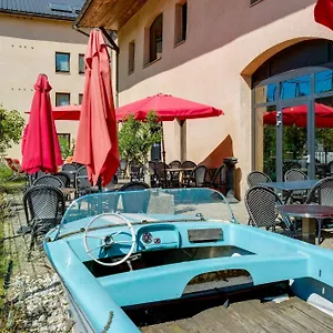 Sure By Western Annecy Hotel